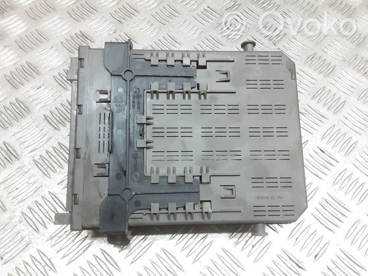 Peugeot 607 Module de fusibles 9641958680