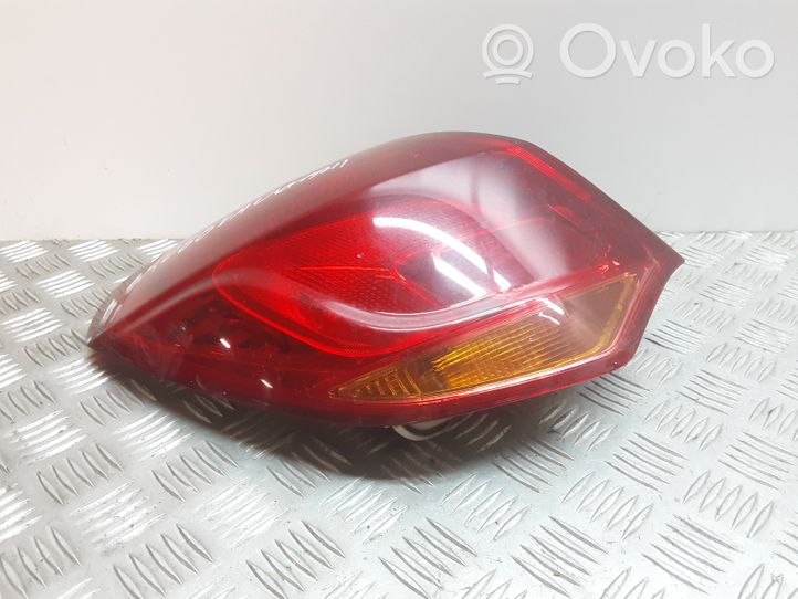 Opel Astra J Lampa tylna 