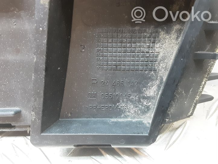 Opel Vectra C Etupuskurin alempi jäähdytinsäleikkö 24465147