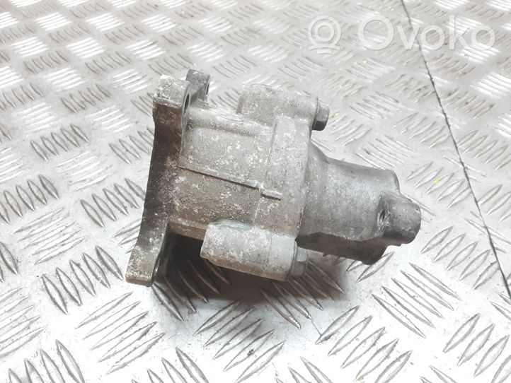 Nissan X-Trail T30 Termostat / Obudowa termostatu 3038115