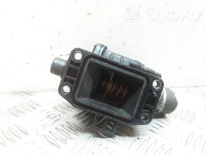 Peugeot 307 Boîtier de thermostat / thermostat 