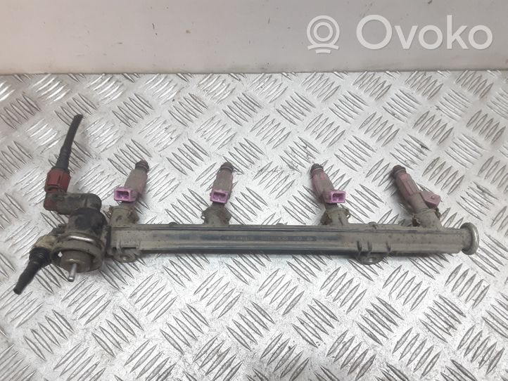 Ford Fiesta Kraftstoffverteiler Einspritzleiste Verteilerrohr 98BF9D280DA