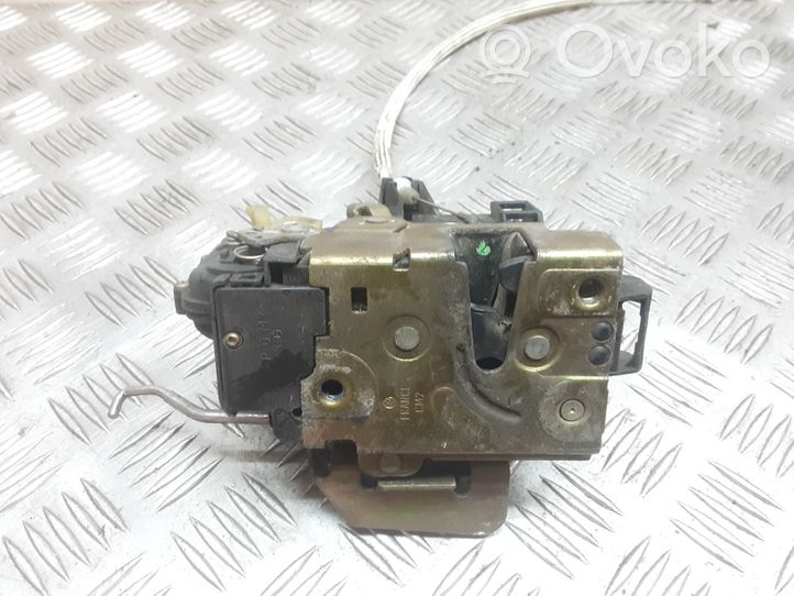 Audi A6 S6 C5 4B Serrure de porte avant 4B1837015B