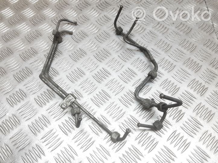 Opel Corsa C Fuel injector supply line/pipe 