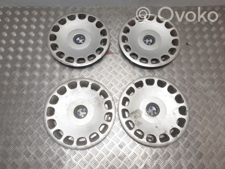 BMW 5 E39 R15 wheel hub/cap/trim 36131093324