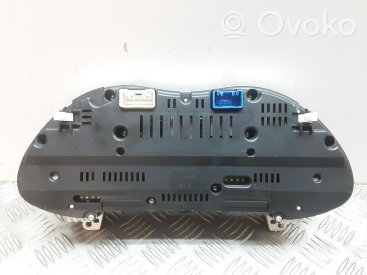 Toyota Avensis T250 Compteur de vitesse tableau de bord 8380005850