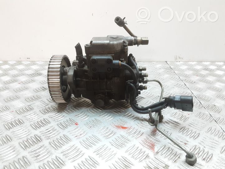 Skoda Octavia Mk1 (1U) Pompe d'injection de carburant à haute pression 038130107D