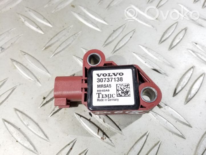 Volvo S40 Sensore d’urto/d'impatto apertura airbag 30737138