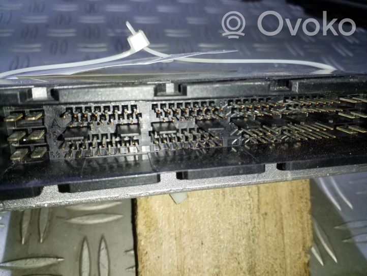 Volvo XC70 Komputer / Sterownik ECU silnika 0261208289