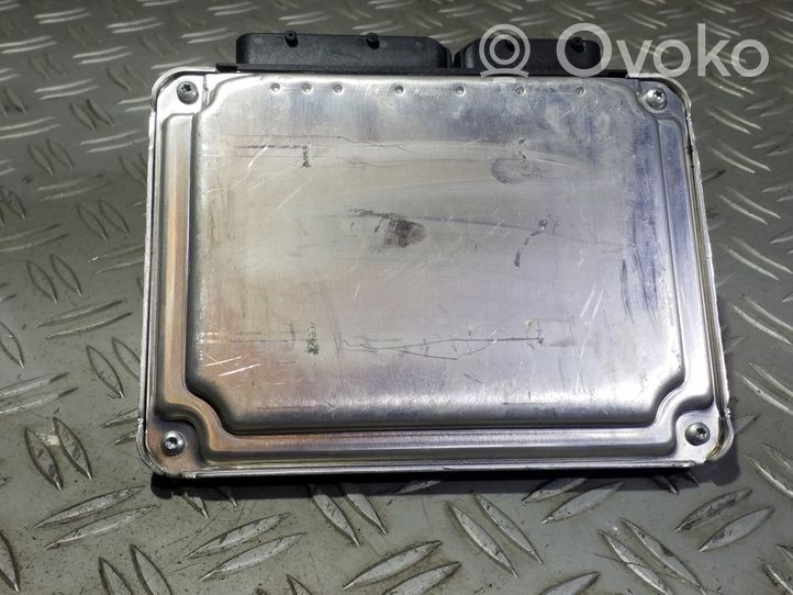 Audi A6 S6 C5 4B Galios (ECU) modulis 8E0909559R