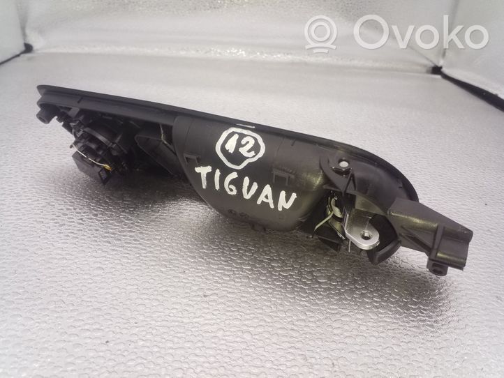 Volkswagen Tiguan Iekšējais atvēršanas rokturītis 5N0839113