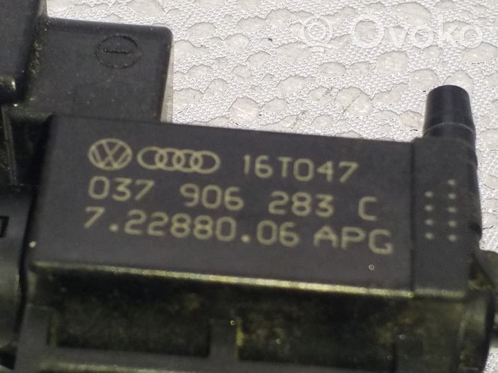 Volkswagen Tiguan Zawór podciśnieniowy 037906283C