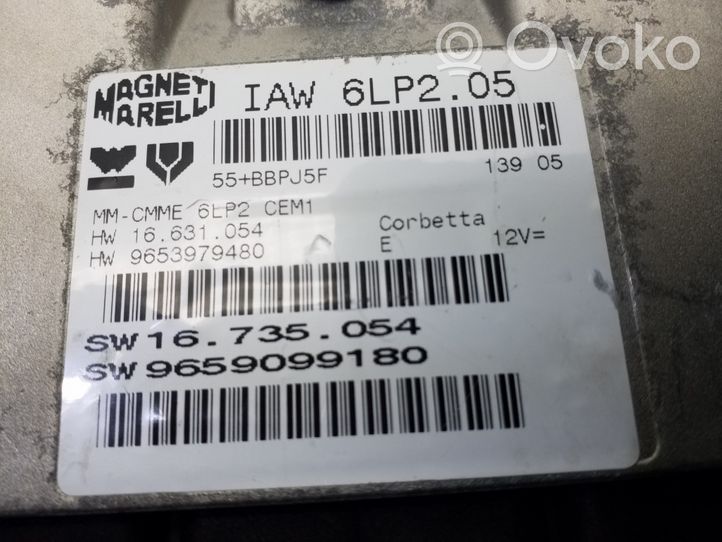 Citroen C4 I Unité de commande, module ECU de moteur 16735054