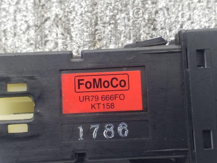 Ford Ranger Lukturu augstuma regulēšanas slēdzis UR79666FO