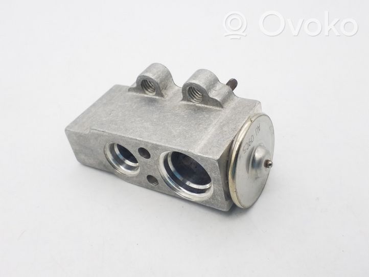 Audi A5 8T 8F Air conditioning (A/C) expansion valve Y7556003