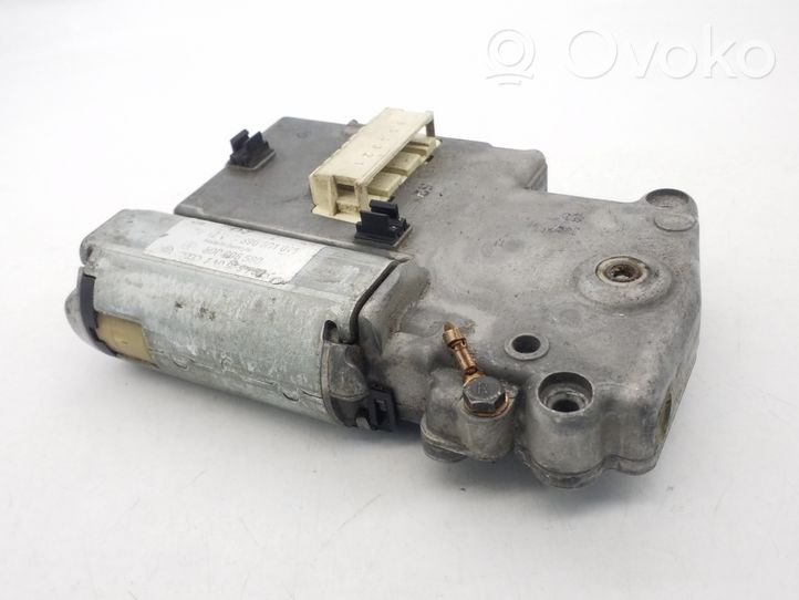 Volkswagen PASSAT B4 Motor / Aktuator 3A0959731