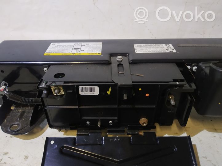 Saturn Vue Hybrid/electric vehicle battery 25918391