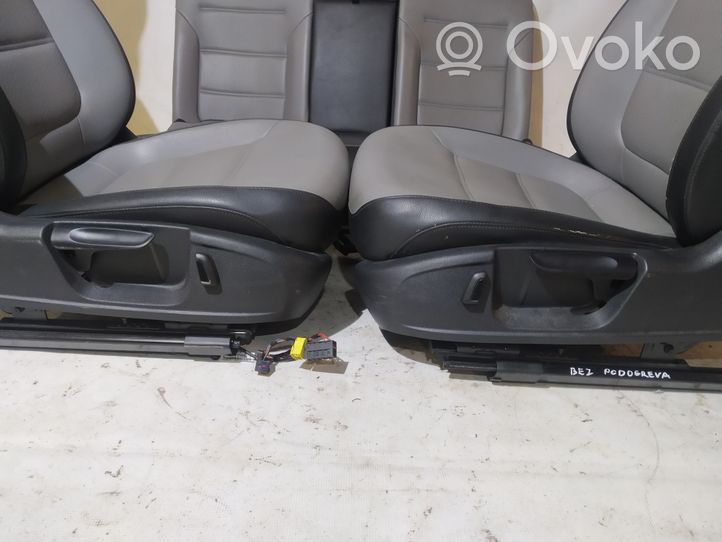 Volkswagen Jetta VI Seat and door cards trim set 