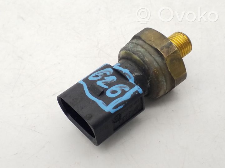 Volkswagen Touareg I Fuel pressure sensor 03C906051A