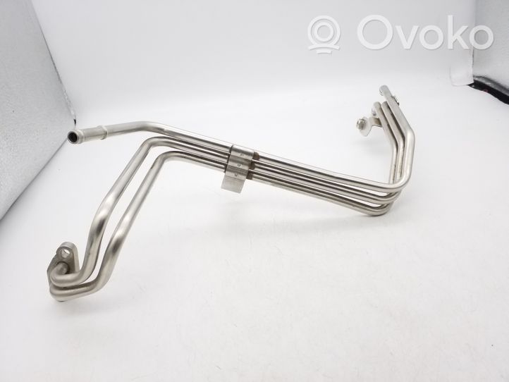 Volkswagen Jetta VI Coolant pipe/hose 04E122157H