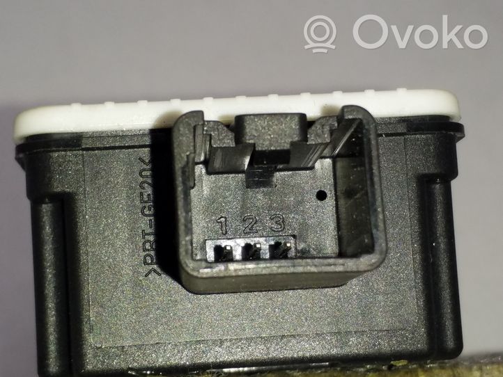 Volvo S60 Oven keskuslukituksen ohjausyksikön moduuli 31268992