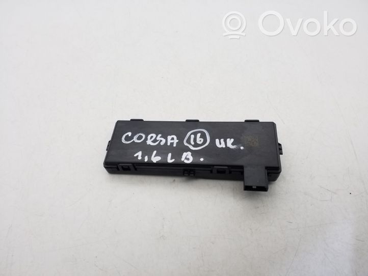 Opel Corsa E Antenne intérieure accès confort 13503204