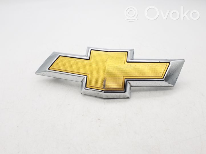 Chevrolet Cruze II Mostrina con logo/emblema della casa automobilistica 23382552