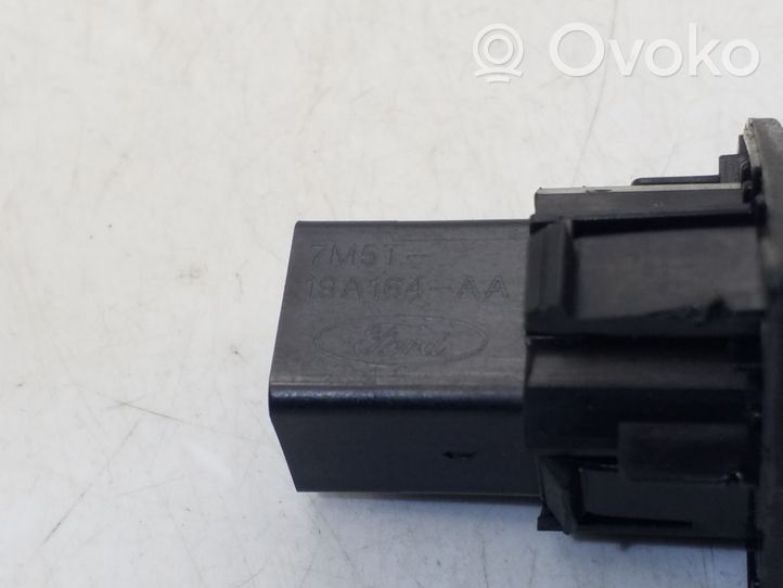 Ford Fiesta AUX in-socket connector 7M5T19A164AA