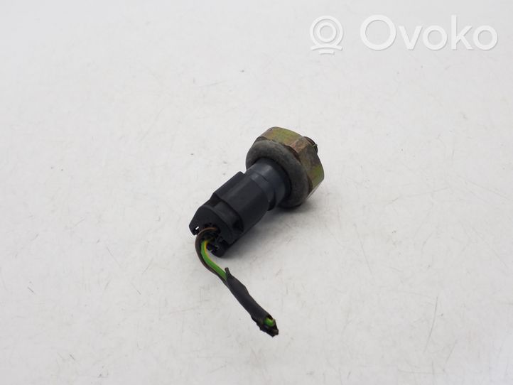 BMW 5 E39 Air conditioning (A/C) pressure sensor 8370623