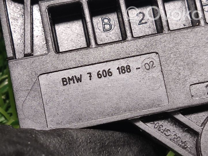 BMW 3 F30 F35 F31 Anturi 7606188