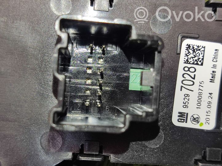 Buick Encore I Light switch 95297028