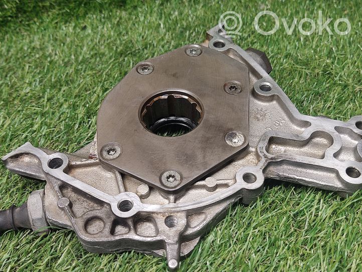 Opel Astra H Oil pump 13105998