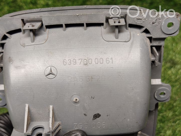 Mercedes-Benz Vito Viano W639 Iekšējais atvēršanas rokturītis 6397600061