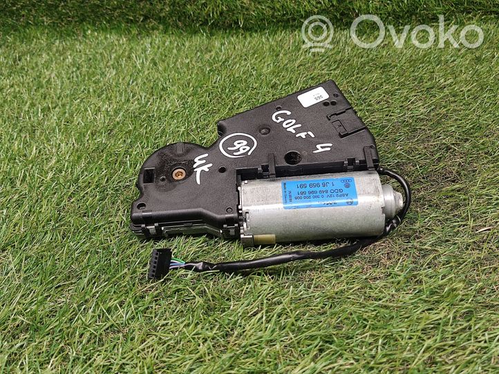 Volkswagen Golf IV Sunroof motor/actuator 1J6959591