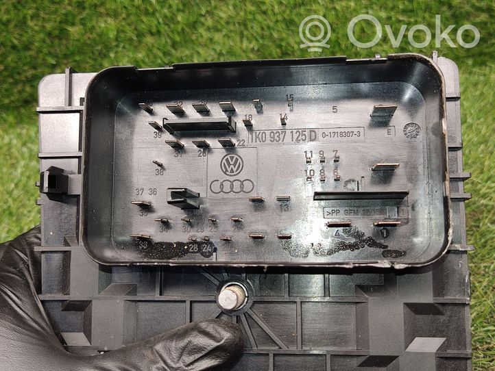 Audi A3 S3 A3 Sportback 8P Power management control unit 1K0937125D