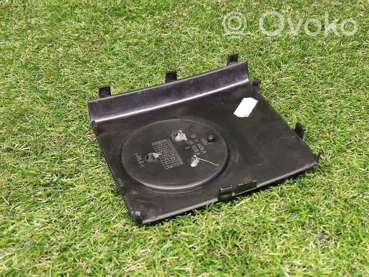 Volkswagen PASSAT B5.5 Engine cover (trim) 013426A