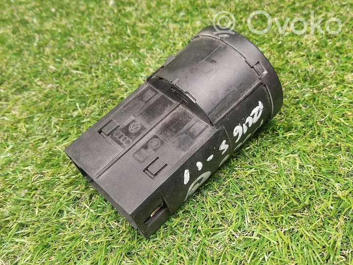 Volkswagen Polo IV 9N3 Interruptor de luz 6Q0941531C