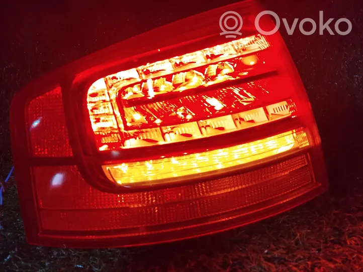 Audi A8 S8 D3 4E Feux arrière / postérieurs 4E0945095H