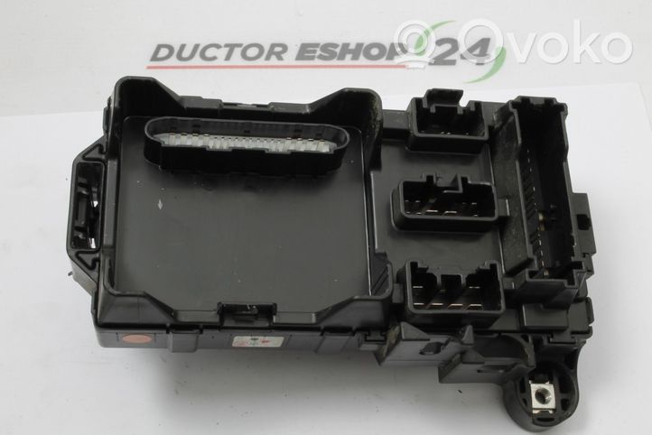 Daihatsu Sirion Module de fusibles 