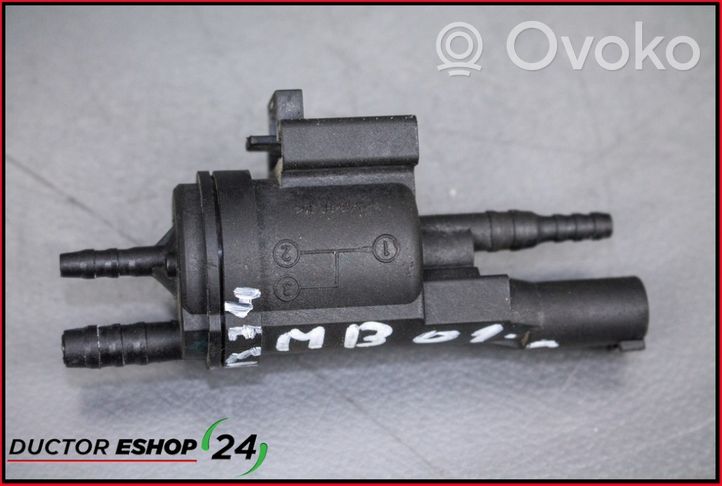 Mercedes-Benz SLK R171 Valve vacuum 0025401497