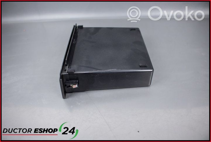 Audi A2 Glove box 8Z0863077