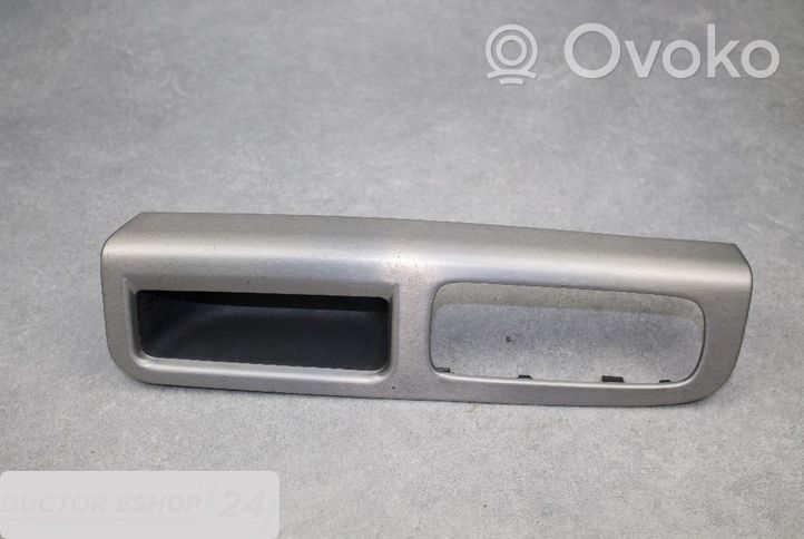 Volvo V50 Muu etuoven verhoiluelementti 8663815