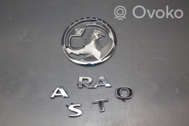 Opel Astra J Muut logot/merkinnät 