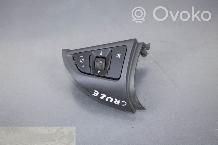 Chevrolet Cruze Boutons / interrupteurs volant 13292667