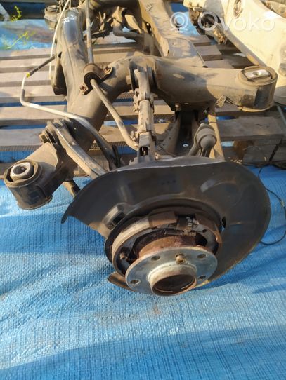 BMW 3 F30 F35 F31 Poutre d'essieu arrière 6866290