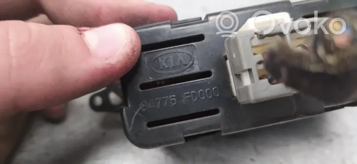 KIA Rio Sonstige Steuergeräte / Module 84775FD000