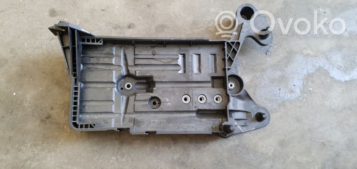 Volkswagen Golf Sportsvan Battery tray 