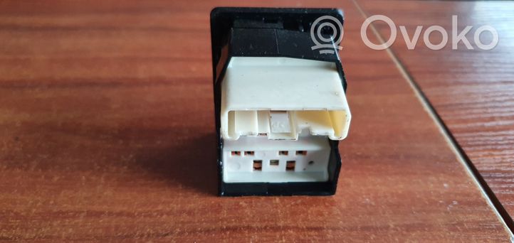 Toyota Verso Wing mirror control module 