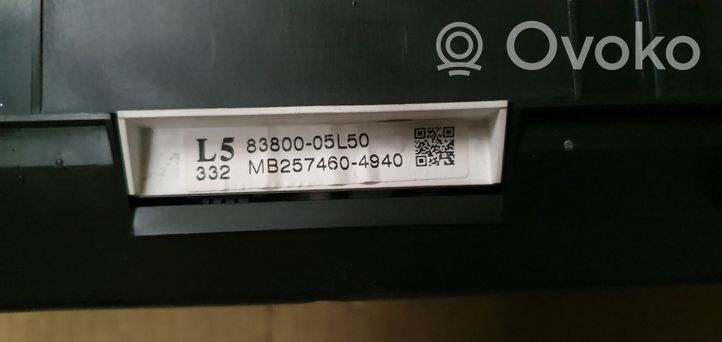 Toyota Avensis T270 Speedometer (instrument cluster) 