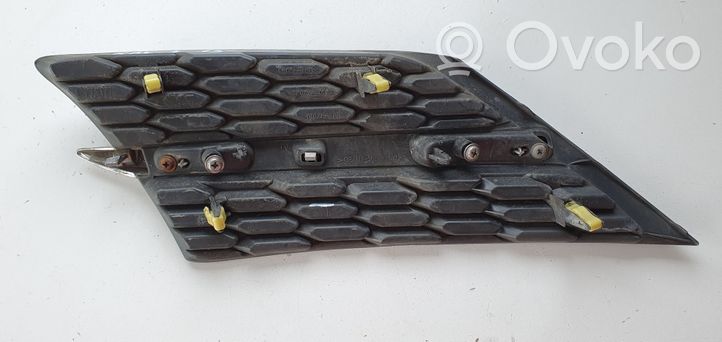 Toyota RAV 4 (XA40) Grille inférieure de pare-chocs avant 